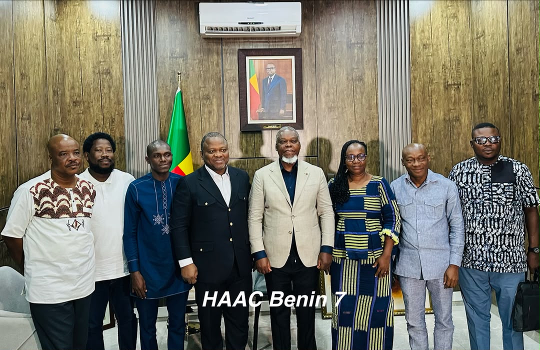 Audience à la HAAC: le nouveau Président du CNPA-BÉNIN présente son bureau et sa vision au Président Edouard LOKO