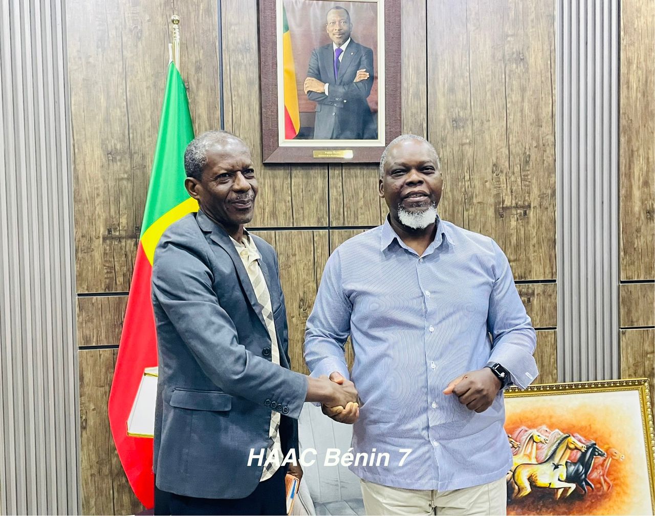 Audience à la HAAC: le Président Édouard LOKO s'est entretenu avec Michel NAHOUAN, PCA de la radio Nanto FM